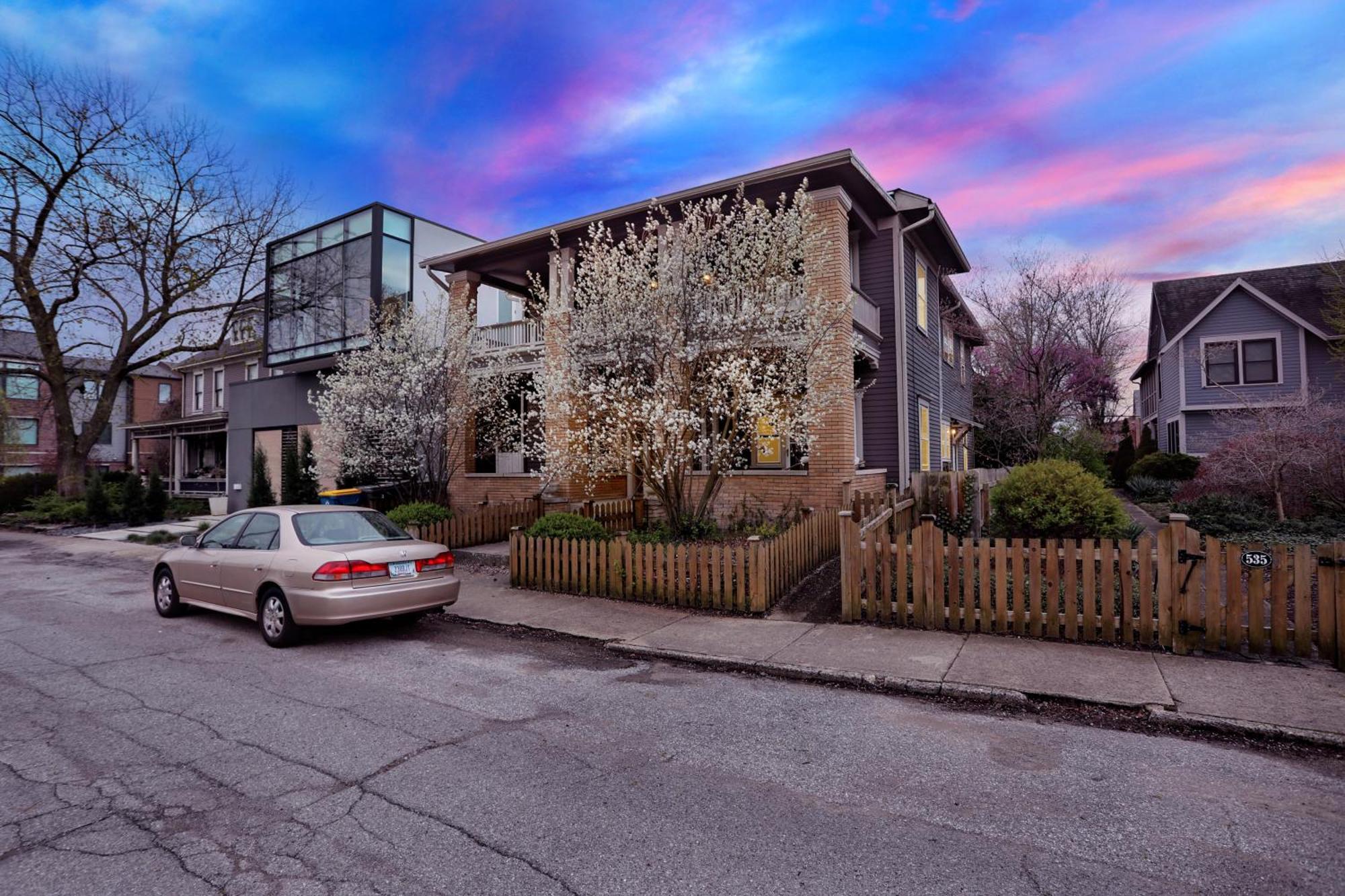 Comfy Apartment In Indianapolis Exterior photo
