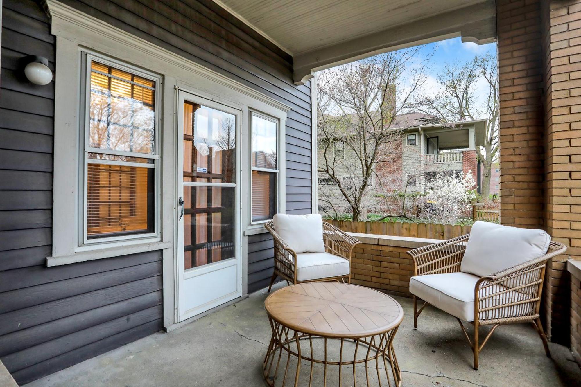 Comfy Apartment In Indianapolis Exterior photo